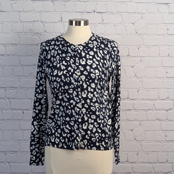 Banana Republic Sweaters - Banana Republic Sz Small Cardigan Stretch Cardigan Blue White Classic Preppy